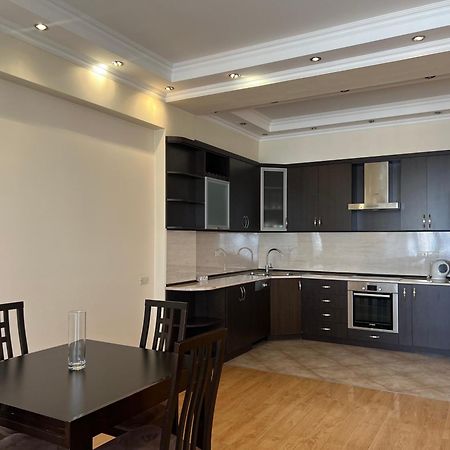 Sweet Home Apart-Hotel เยเรวาน ภายนอก รูปภาพ